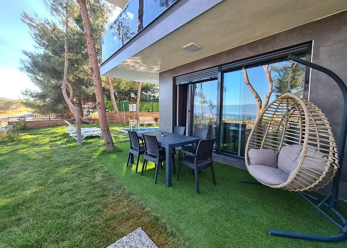 Villa Oezel Havuz Ve Deniz Manzarali Yeni